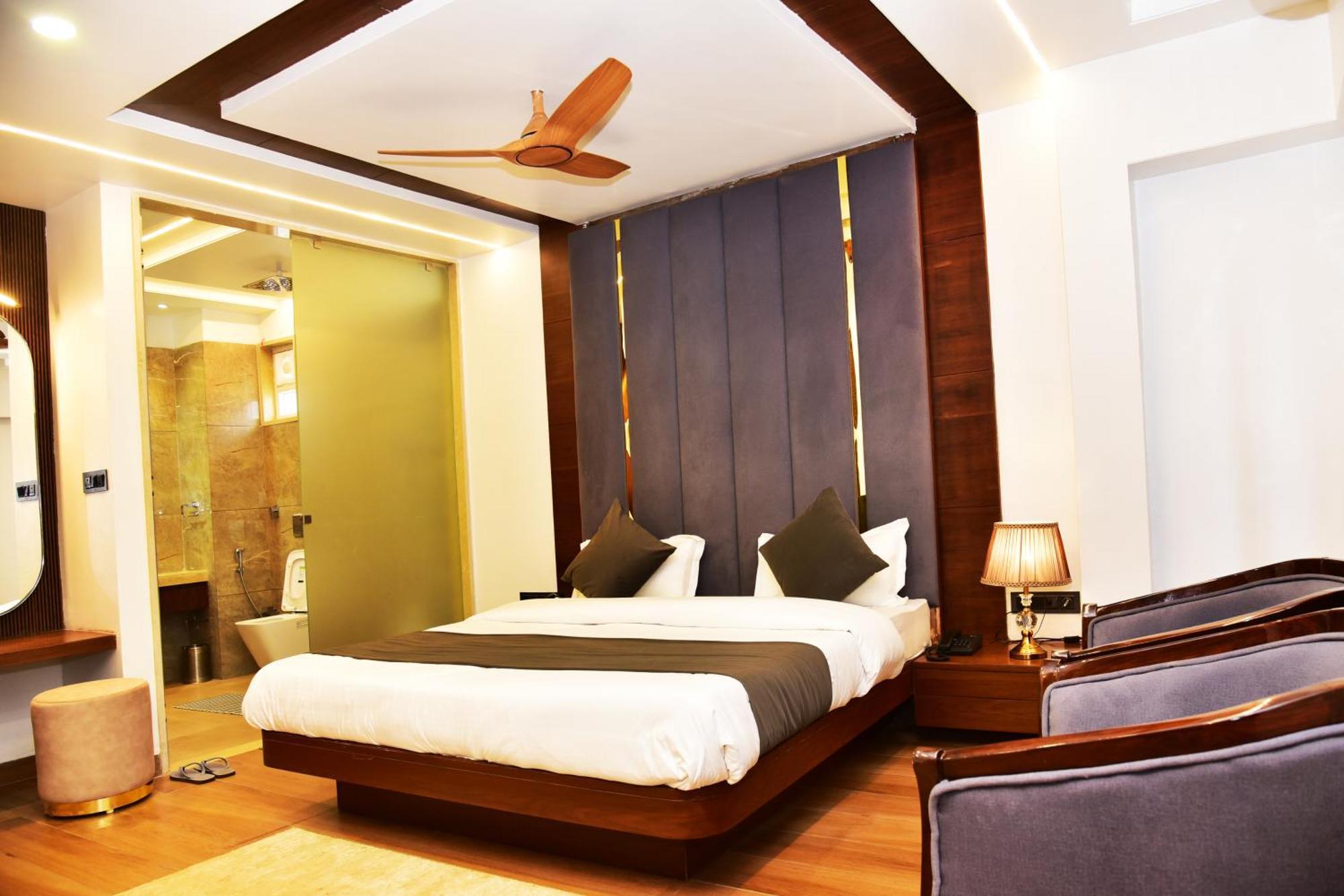 Hotel Divine Peak Pachmarhī Eksteriør billede